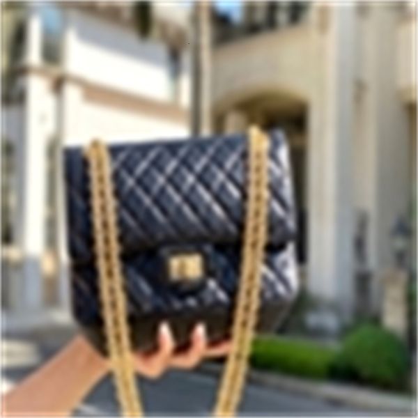 gold 2.55 retro distressed diamond chain bag 28cm women handbags iconic bags handles shoulder bags totes cross body bag clutches
gold 2.55 retro distressed diamond chain bag 28cm women handbags iconic bags handles shoulder bags totes cross body bag clutches