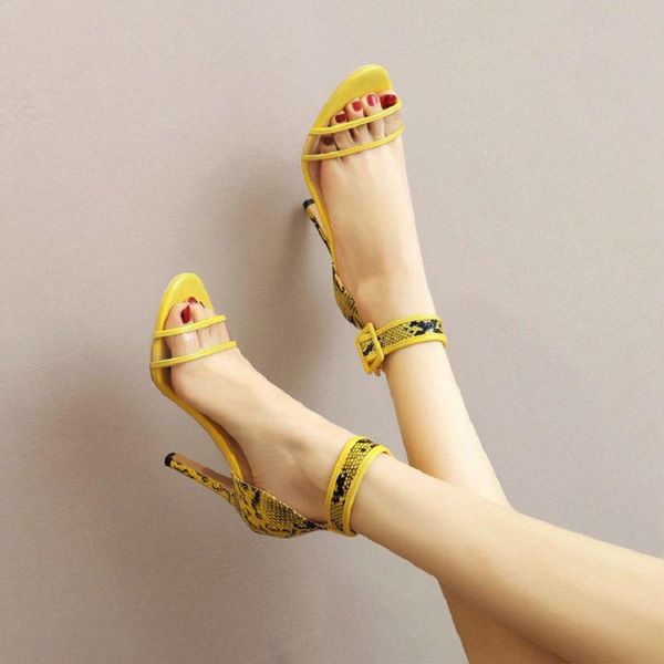 zawsthia 2021 summer pvc clear open toe sandals yellow blue cover heel ankle strap ladies pumps high heels size 48, Black
zawsthia 2021 summer pvc clear open toe sandals yellow blue cover heel ankle strap ladies pumps high heels size 48, Black