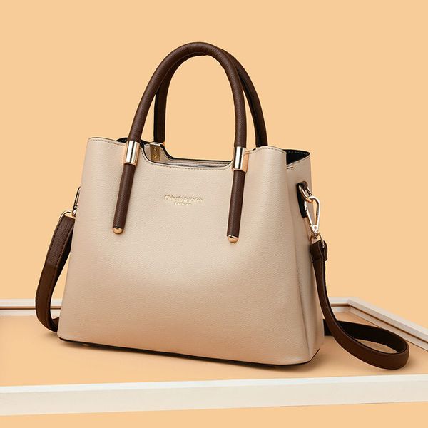 designers duffel bags 45cm 55cm luxury large capacity travel sale women men genuine leather shoulder fashion bag carry rivets with lock head
designers duffel bags 45cm 55cm luxury large capacity travel sale women men genuine leather shoulder fashion bag carry rivets with lock head