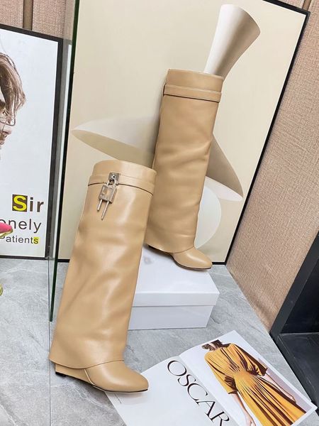 designer fashion brand big size 35-42 women knee high boots cow leather platform winter shoes woman flat heel warm fur high long boots 2022, Black
designer fashion brand big size 35-42 women knee high boots cow leather platform winter shoes woman flat heel warm fur high long boots 2022, Black