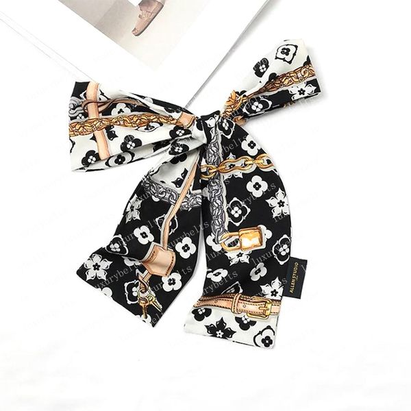 2021 silk scarf handbags women bags letter flower scraves grade hair 3 colors 78656 8x120cm #vsj-01, Blue;gray
2021 silk scarf handbags women bags letter flower scraves grade hair 3 colors 78656 8x120cm #vsj-01, Blue;gray