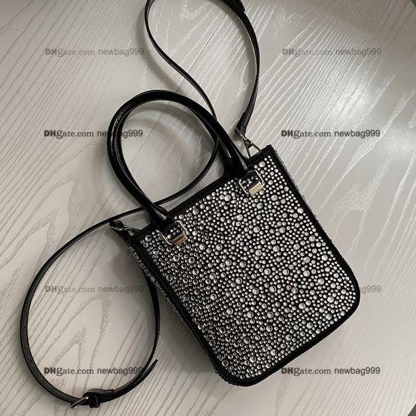 luxury designer brand senior crystal diamond bags fashion shoulder crossbody bag lady handbags chains phone bag wallet women totes
luxury designer brand senior crystal diamond bags fashion shoulder crossbody bag lady handbags chains phone bag wallet women totes