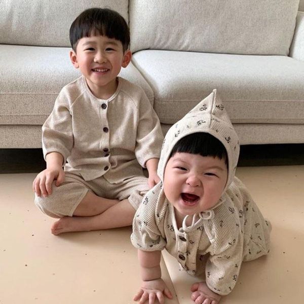 clothing sets spring autumn infant baby boys girls long sleeve grid printing t-shirt + pants suit leisure wear kids clothes, White
clothing sets spring autumn infant baby boys girls long sleeve grid printing t-shirt + pants suit leisure wear kids clothes, White