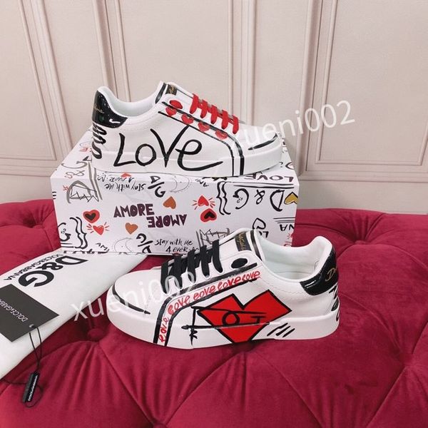 2021 designer boots luxury sneaker mens womens reflective casual shoes party velvet calfskin mixed fiber quality, Black
2021 designer boots luxury sneaker mens womens reflective casual shoes party velvet calfskin mixed fiber quality, Black