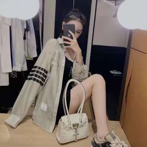 trendy tb four bar sunscreen shirt women's versize new stripe loose long sleeve 2021 summer thin, White
trendy tb four bar sunscreen shirt women's versize new stripe loose long sleeve 2021 summer thin, White