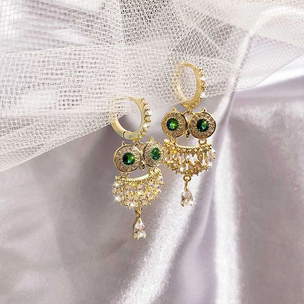 zircon copper earrings high grade micro inlaid green crystal owl creative fashion earrings water drill earrings, Silver
zircon copper earrings high grade micro inlaid green crystal owl creative fashion earrings water drill earrings, Silver