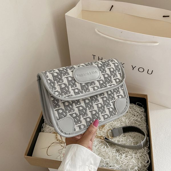design jewelry chain single shoulder women's new trend letter printed canvas bag pu splicing single shoulder messenger bag
design jewelry chain single shoulder women's new trend letter printed canvas bag pu splicing single shoulder messenger bag