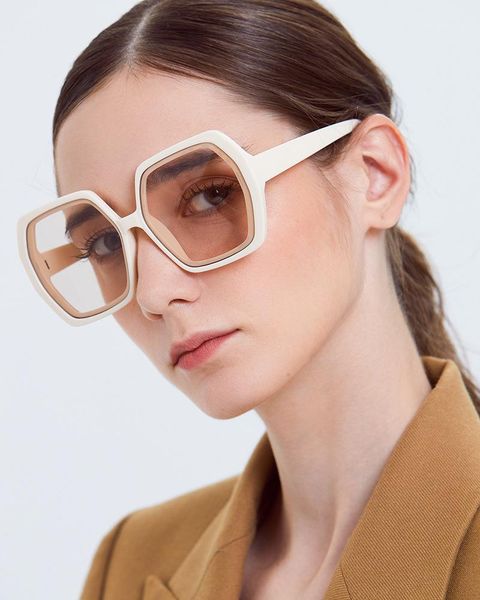 vintage retro women's sunglasses oversized square frame shades uv400 anti-glare sun glasses for lady traveling driving, White;black
vintage retro women's sunglasses oversized square frame shades uv400 anti-glare sun glasses for lady traveling driving, White;black