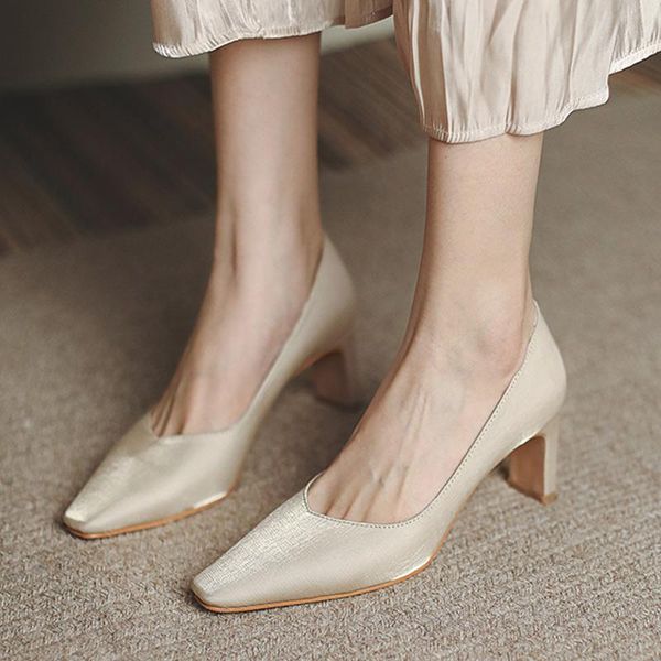 dress shoes 2021autum woman pumps slip-on pointed toe women's loafers handmade daily office ladies square heel solid elegant, Black
dress shoes 2021autum woman pumps slip-on pointed toe women's loafers handmade daily office ladies square heel solid elegant, Black