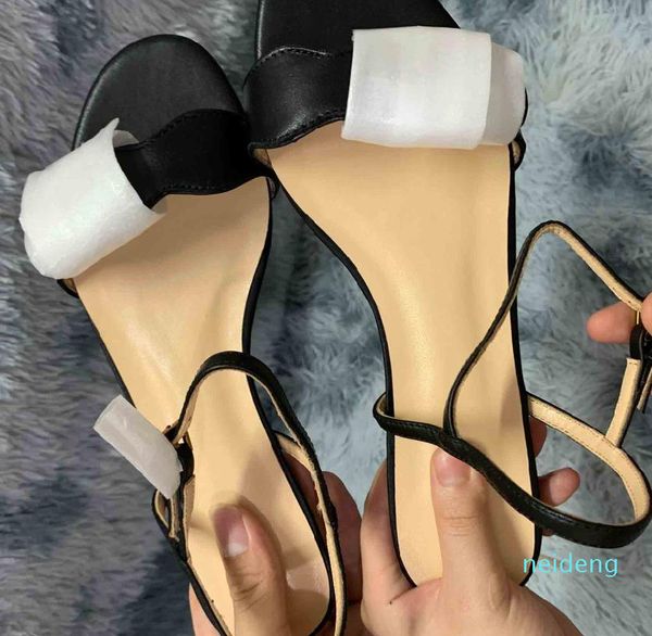 fashionable ladies slippers and sandals for 2021, size 35-41, leather outsole, with gold letter 2021 ., Black
fashionable ladies slippers and sandals for 2021, size 35-41, leather outsole, with gold letter 2021 ., Black