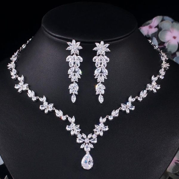 earrings & necklace korean women's wedding jewelry diamond zircon bride set chain accessories two-piece, Silver
earrings & necklace korean women's wedding jewelry diamond zircon bride set chain accessories two-piece, Silver