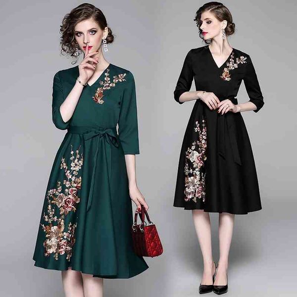luxury fashion classic embroidery dress spring fall runway women's sashes bow big swing dress office lady business slim party prom dres, Black;gray
luxury fashion classic embroidery dress spring fall runway women's sashes bow big swing dress office lady business slim party prom dres, Black;gray