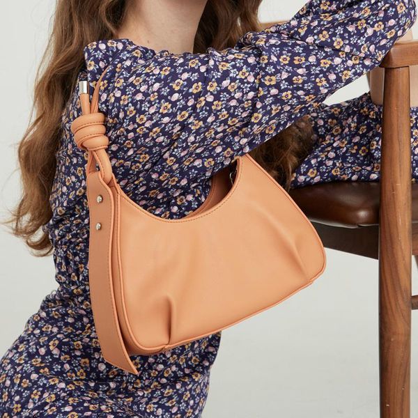 shoulder bags solid color pleated tote bag 2021 fashion high-quality pu leather women's designer handbag travel armpit
shoulder bags solid color pleated tote bag 2021 fashion high-quality pu leather women's designer handbag travel armpit
