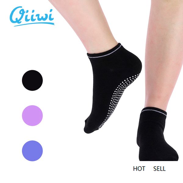 1 pair women's yoga socks fitness pilates anti slip pilates ballet dance sport for gym, Black
1 pair women's yoga socks fitness pilates anti slip pilates ballet dance sport for gym, Black