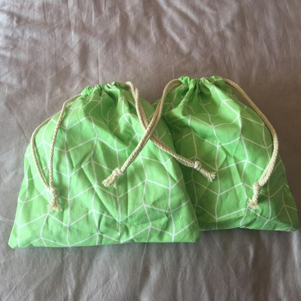gift wrap 1pc cotton twill drawstring eco organized pouch party bag print geometry green base yl320b
gift wrap 1pc cotton twill drawstring eco organized pouch party bag print geometry green base yl320b