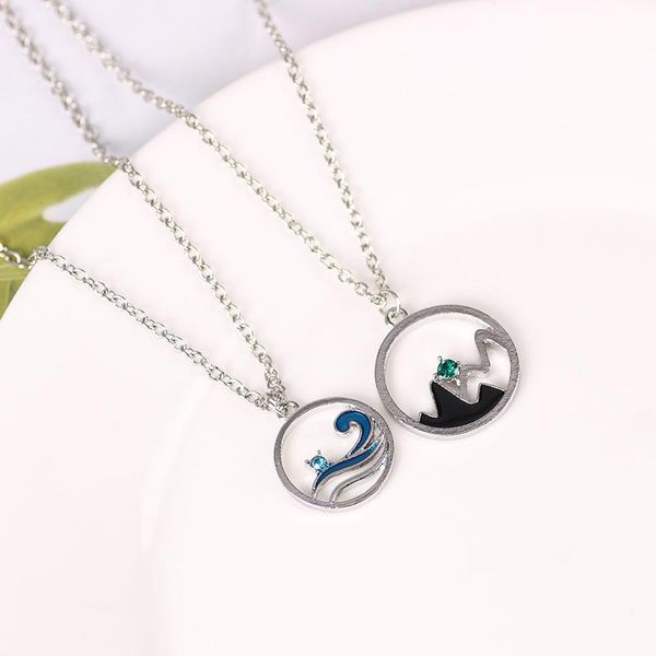 2pcs/set vintage silver color round shape mountain waves couple love token pendant necklaces for women men engagement jewelry
2pcs/set vintage silver color round shape mountain waves couple love token pendant necklaces for women men engagement jewelry