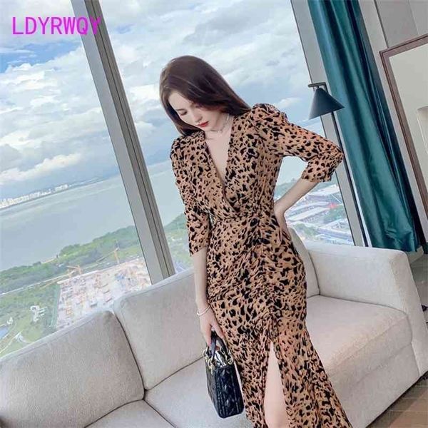 celebrities autumn clothing clothes v-neck waist slimming leopard print dress office lady polyester 210416, Black;gray
celebrities autumn clothing clothes v-neck waist slimming leopard print dress office lady polyester 210416, Black;gray