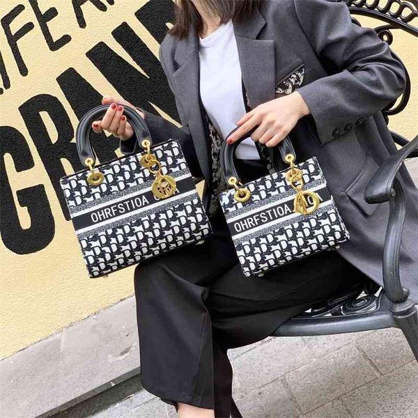 designer women's bag new texture style hand star's same soft leather single shoulder messenger bag handbags
designer women's bag new texture style hand star's same soft leather single shoulder messenger bag handbags
