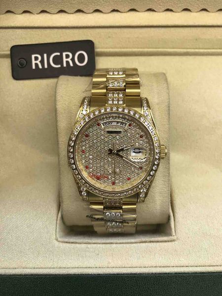 watch, master design, new style, fine workmanship, mechanical movement, sapphire mirror, automatic dual calendar, diamond strap., Slivery;brown
watch, master design, new style, fine workmanship, mechanical movement, sapphire mirror, automatic dual calendar, diamond strap., Slivery;brown