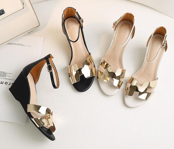 woman summer low wedge heel buckle sandal black white color open toe sandals
woman summer low wedge heel buckle sandal black white color open toe sandals