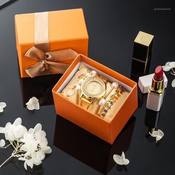 watch gift set for woman 6pcs/set fashion quartz gold and 5pcs bracelet box valentine's day wristwatches, Slivery;brown
watch gift set for woman 6pcs/set fashion quartz gold and 5pcs bracelet box valentine's day wristwatches, Slivery;brown