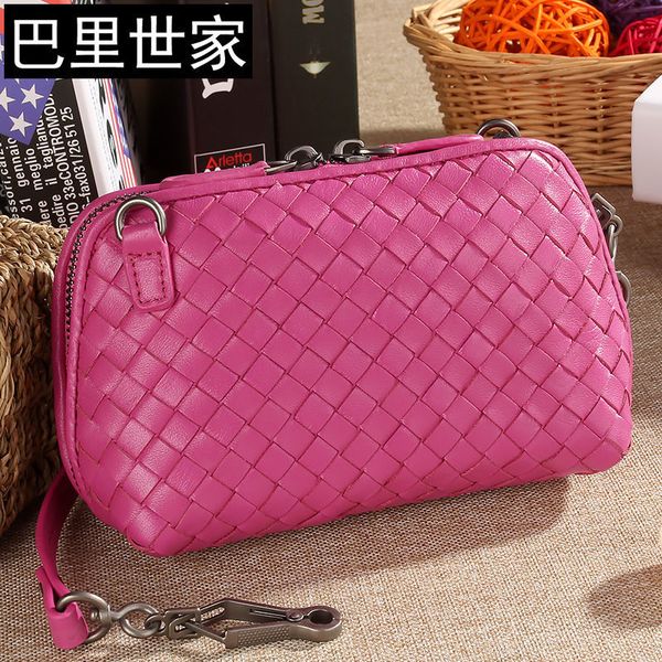 all leather hand woven shell 2021 new sheepskin leisure shoulder messenger bag mobile phone bag
all leather hand woven shell 2021 new sheepskin leisure shoulder messenger bag mobile phone bag