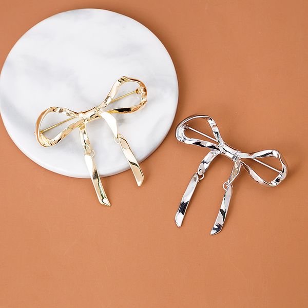 jewelry exaggeration personality large three dimensional bow pin brooch anti light clothing accessories, Gray
jewelry exaggeration personality large three dimensional bow pin brooch anti light clothing accessories, Gray