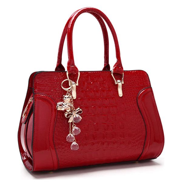 guangzhou women's bag 2021 leisure bride's wedding portable lady's one shoulder messenger bag
guangzhou women's bag 2021 leisure bride's wedding portable lady's one shoulder messenger bag