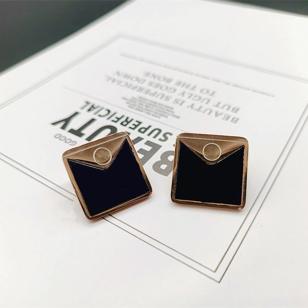 gold silver titanium steel earrings dangle women style letter g red and green bar luxury designer european american fashion jewelry does not
gold silver titanium steel earrings dangle women style letter g red and green bar luxury designer european american fashion jewelry does not