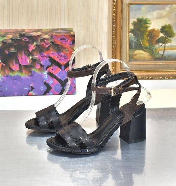 fashion classic print letter high heel sandals leather thick heel height 7.5cm size 35-42, Black
fashion classic print letter high heel sandals leather thick heel height 7.5cm size 35-42, Black