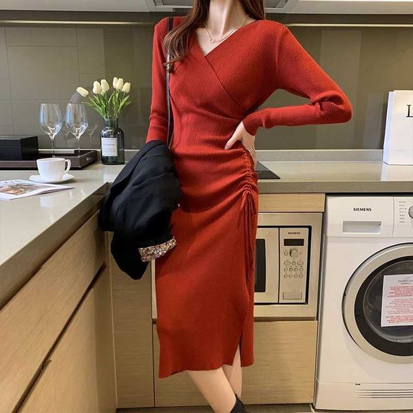 red v-neck slim bottomed knitted dr's autumn and winter dign sense small public thin medium length sweater skirt, Black;gray
red v-neck slim bottomed knitted dr's autumn and winter dign sense small public thin medium length sweater skirt, Black;gray