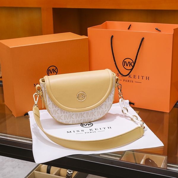 saddle 2021 summer new color contrast versatile women's single shoulder messenger bag ivk fashion chain bag
saddle 2021 summer new color contrast versatile women's single shoulder messenger bag ivk fashion chain bag