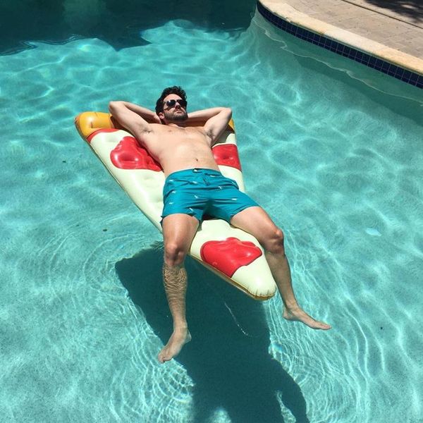 water inflatable pizza lying circle floating row bed island environmental protection pvc oversized floats & tubes
water inflatable pizza lying circle floating row bed island environmental protection pvc oversized floats & tubes