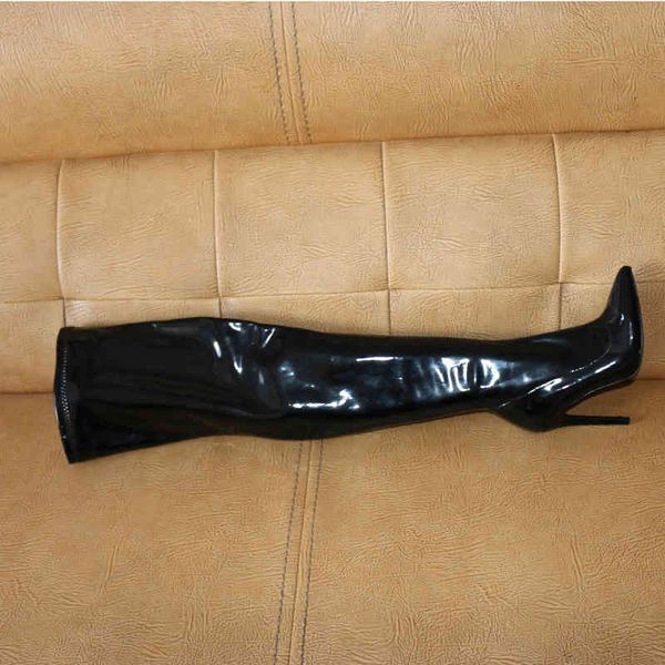 boot nice red thigh leather with pointed toe toe, woman winter boots on her knee, high heels, thin black boots.
boot nice red thigh leather with pointed toe toe, woman winter boots on her knee, high heels, thin black boots.