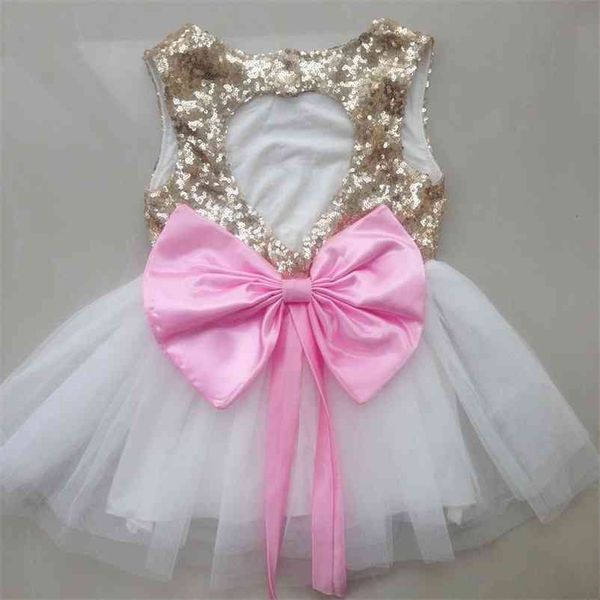 wholesale 2colors big bows waistline heart hollowing children girl backless dress baby gold sequined xmas party evening vestido 210529, Red;yellow
wholesale 2colors big bows waistline heart hollowing children girl backless dress baby gold sequined xmas party evening vestido 210529, Red;yellow