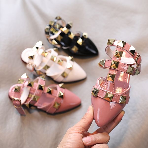 2021 summer kids sandals girls rivets t strap patent leather shoes girls ankle strap girls shoes pointed toe princess shoes, Black;grey
2021 summer kids sandals girls rivets t strap patent leather shoes girls ankle strap girls shoes pointed toe princess shoes, Black;grey