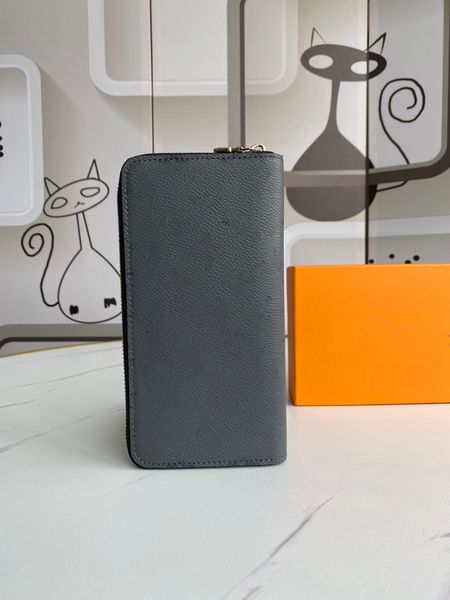 2021 classic wallets woman fashion designers clutch purses monogrames clemence long wallet card holder purse with box dust bag 63095, Red;black
2021 classic wallets woman fashion designers clutch purses monogrames clemence long wallet card holder purse with box dust bag 63095, Red;black