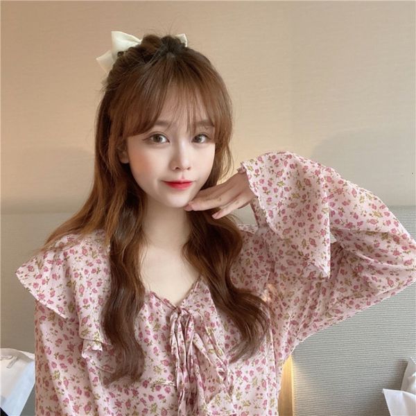 t-shirt t-shirt summer 2021 new small flower thin sweet trumpet sleeve chiffon french women's base shirt, White
t-shirt t-shirt summer 2021 new small flower thin sweet trumpet sleeve chiffon french women's base shirt, White