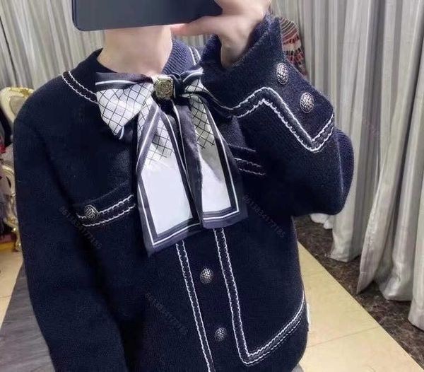 wholesale knitted sweater women designer knit cardigan cc brand wool kintting shirt bow silk scarf elastic designer clothes womens, White;black
wholesale knitted sweater women designer knit cardigan cc brand wool kintting shirt bow silk scarf elastic designer clothes womens, White;black