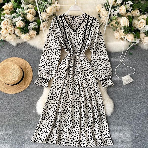 casual dresses chic autumn fashion v-neck high waist slim retro over-the-knee dress women long sleeve print elegant vestidos clothing p703, Black;gray
casual dresses chic autumn fashion v-neck high waist slim retro over-the-knee dress women long sleeve print elegant vestidos clothing p703, Black;gray