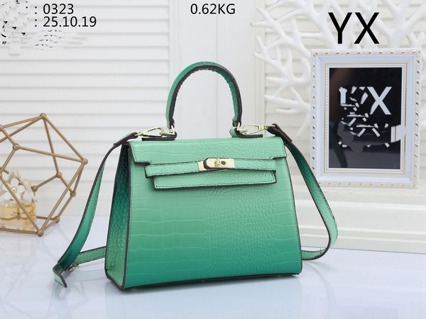 luxury designers montaigne cross body bags handbags double handle hardware women crossbody shell bag lady fashion shoulder clutch handbag to
luxury designers montaigne cross body bags handbags double handle hardware women crossbody shell bag lady fashion shoulder clutch handbag to