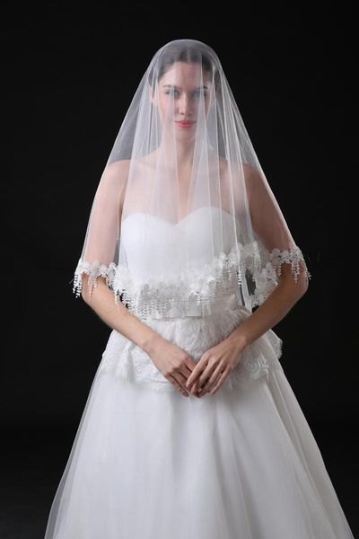 bridal veils real po 1.5 meter white wedding short one layer veil appliques lace accessories 2021, Black 
bridal veils real po 1.5 meter white wedding short one layer veil appliques lace accessories 2021, Black