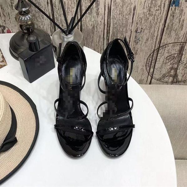 2021 latest designer women's sandals single metal shoes logo calf leather upper sheep lining comfortable and not tired feet beautiful g, Black
2021 latest designer women's sandals single metal shoes logo calf leather upper sheep lining comfortable and not tired feet beautiful g, Black