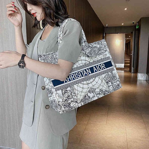 2022 factory wholesale spring and summer one shoulder big women's net red fashion tote bag trend ins large capacity bag
2022 factory wholesale spring and summer one shoulder big women's net red fashion tote bag trend ins large capacity bag
