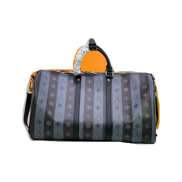 Designer men and women travel bag large capacity canvas shoulder back fashion top quality soft surface with Zipper size 50-29-20cm M40567
Designer men and women travel bag large capacity canvas shoulder back fashion top quality soft surface with Zipper size 50-29-20cm M40567