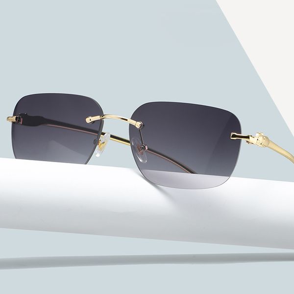 2021 rimless sunglasses for men and women luxury glasses frame with panther decoration classic trendy eyewear male female, White;black
2021 rimless sunglasses for men and women luxury glasses frame with panther decoration classic trendy eyewear male female, White;black