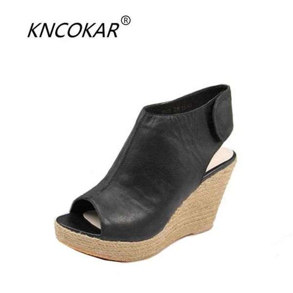 the style of wedge heel shoe is a stylish rope woven fish-mouth sandals size 35-43, Black
the style of wedge heel shoe is a stylish rope woven fish-mouth sandals size 35-43, Black