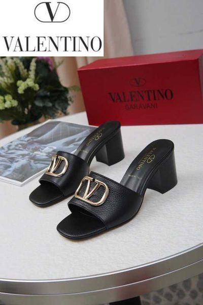 sandals shoes designer mules luxury walking tennis brand slippers women slides thongs casual handmade dxy2, Black;white
sandals shoes designer mules luxury walking tennis brand slippers women slides thongs casual handmade dxy2, Black;white