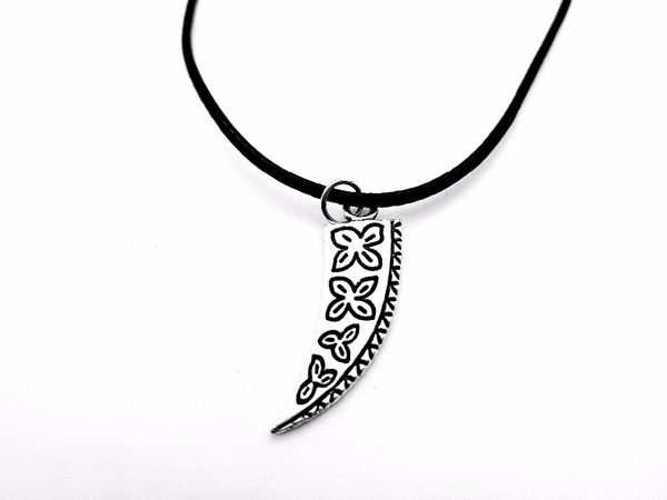 pendant necklaces vikings clover on norse wolf tooth necklace charm simple animal tiger teeth spike leather rope, Silver
pendant necklaces vikings clover on norse wolf tooth necklace charm simple animal tiger teeth spike leather rope, Silver