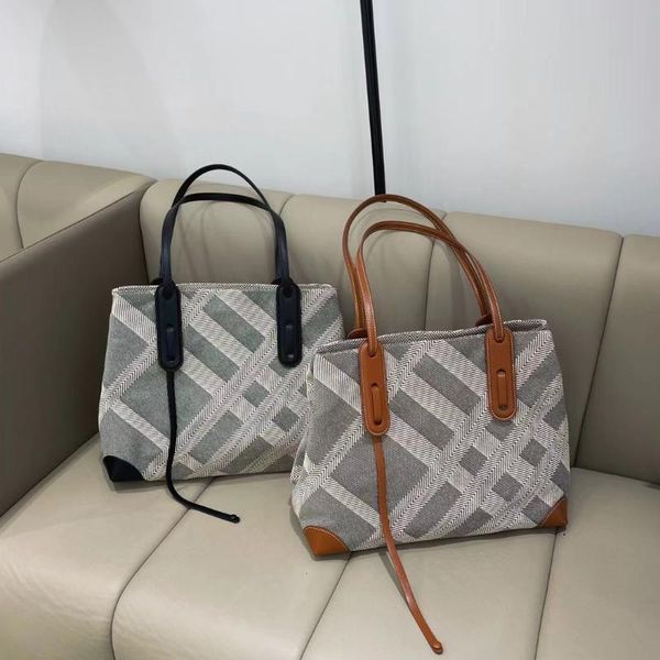 evening bags large capacity striped shoulder bag ladies handbags and purses big canvas tote handbag desginer wholesale
evening bags large capacity striped shoulder bag ladies handbags and purses big canvas tote handbag desginer wholesale